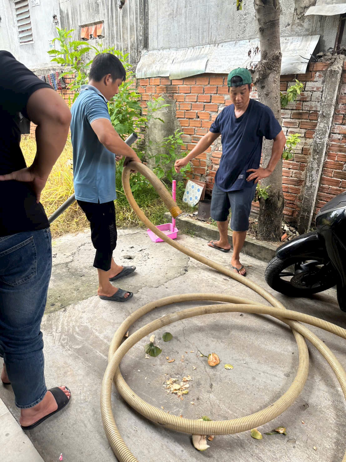 Dịch Vụ Hút Hầm Cầu Hóc Môn Giá Rẻ Uy Tín Tô Nguyễn